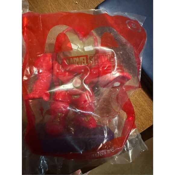 McDonalds Happy Meal 2020- #8 MARVEL Studios Heroes HULKBUSTER #2 Winter soldier - Picture 4 of 5